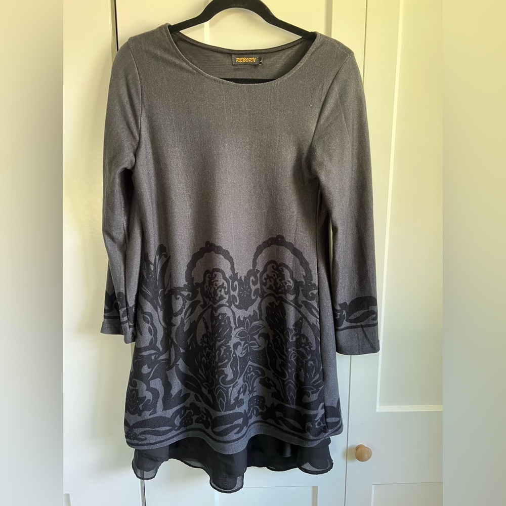 Reborn Women’s Black Patterned Mid Sleeved Dress size large Y2K 90s modest